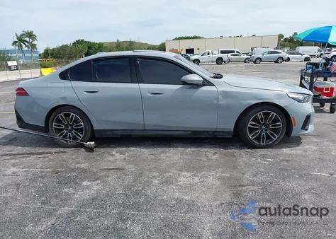 2025 BMW 530 I from USA, damaged, VIN WBA43FJ01SCU85208